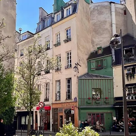 Apartman Rooftop Triplex With Garden At Notre Dame