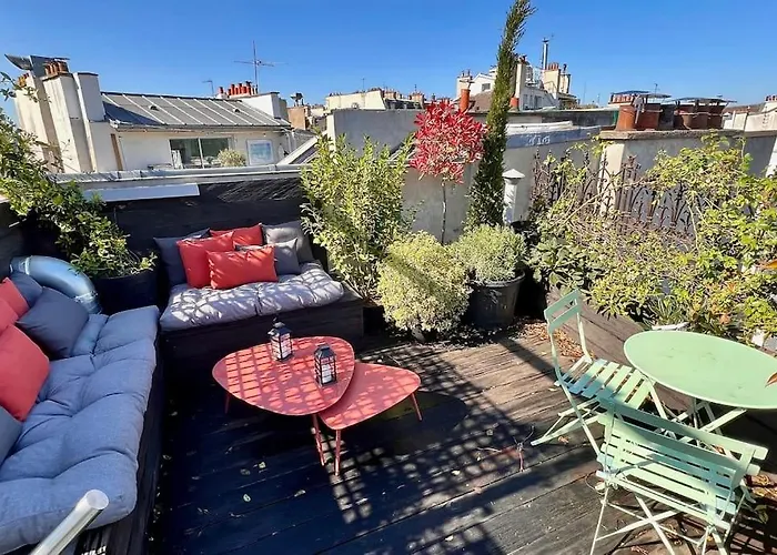 Rooftop Triplex With Garden At Notre Dame Апартаменты Париж