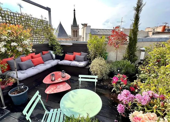 Rooftop Triplex With Garden At Notre Dame Апартаменты Париж